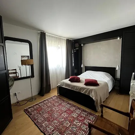 Superb 100m With Rooftop Terrace Near Paris